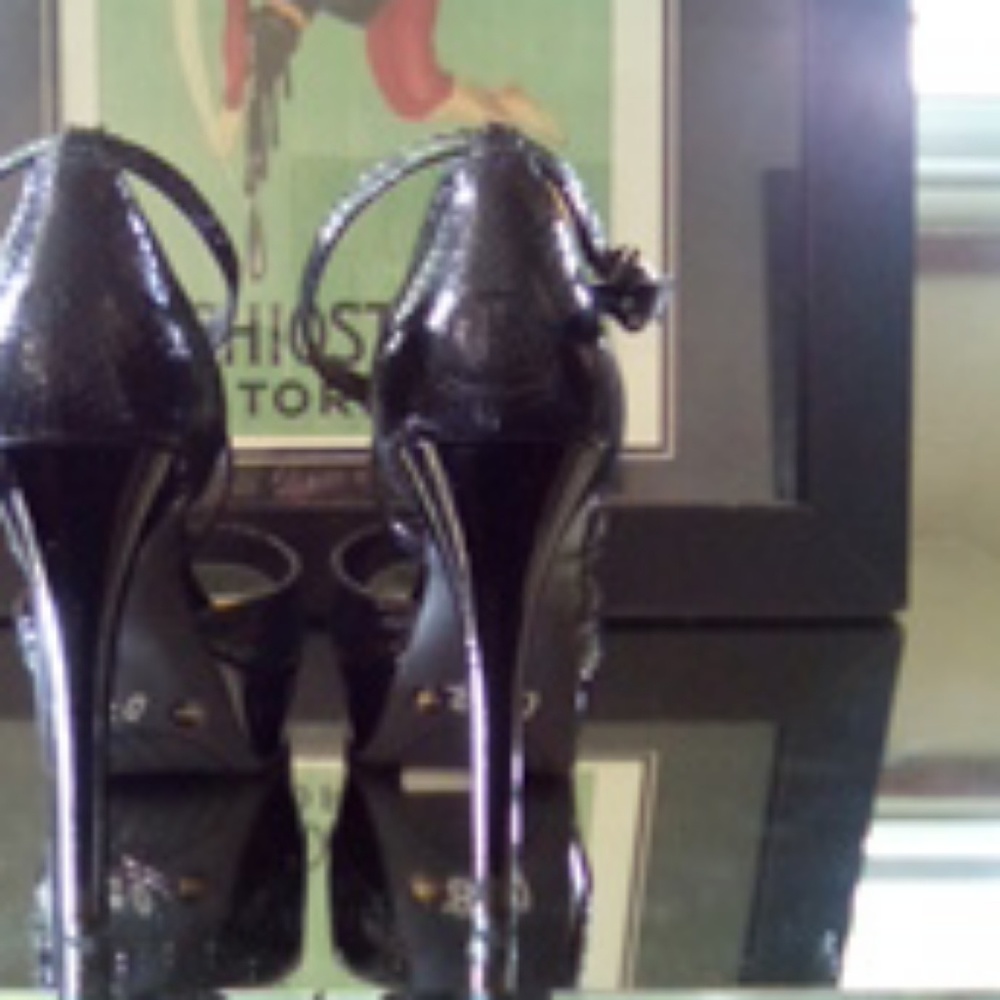 Shoes - Picture 3 of 3